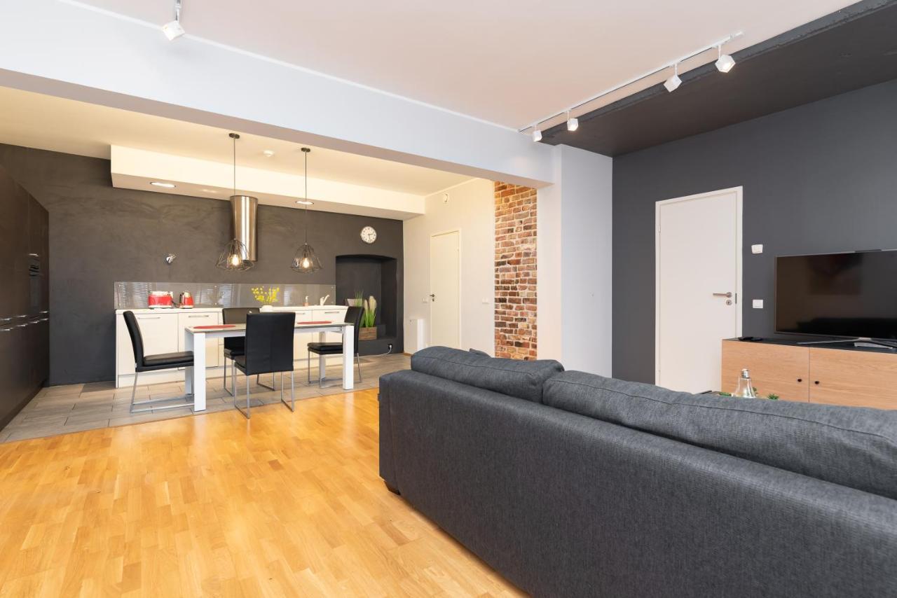 Stylish Apartment With Parking In Telliskivi Tallinn Exterior photo