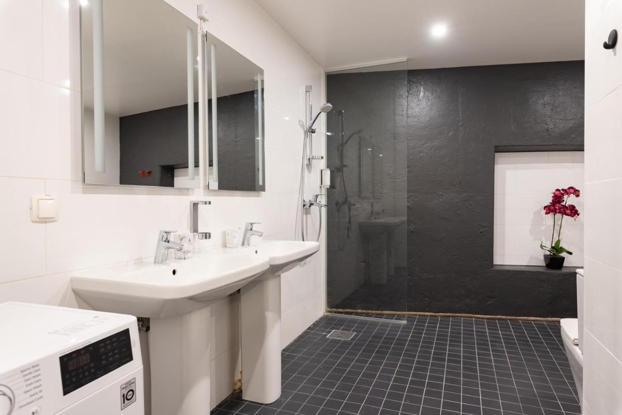 Stylish Apartment With Parking In Telliskivi Tallinn Exterior photo