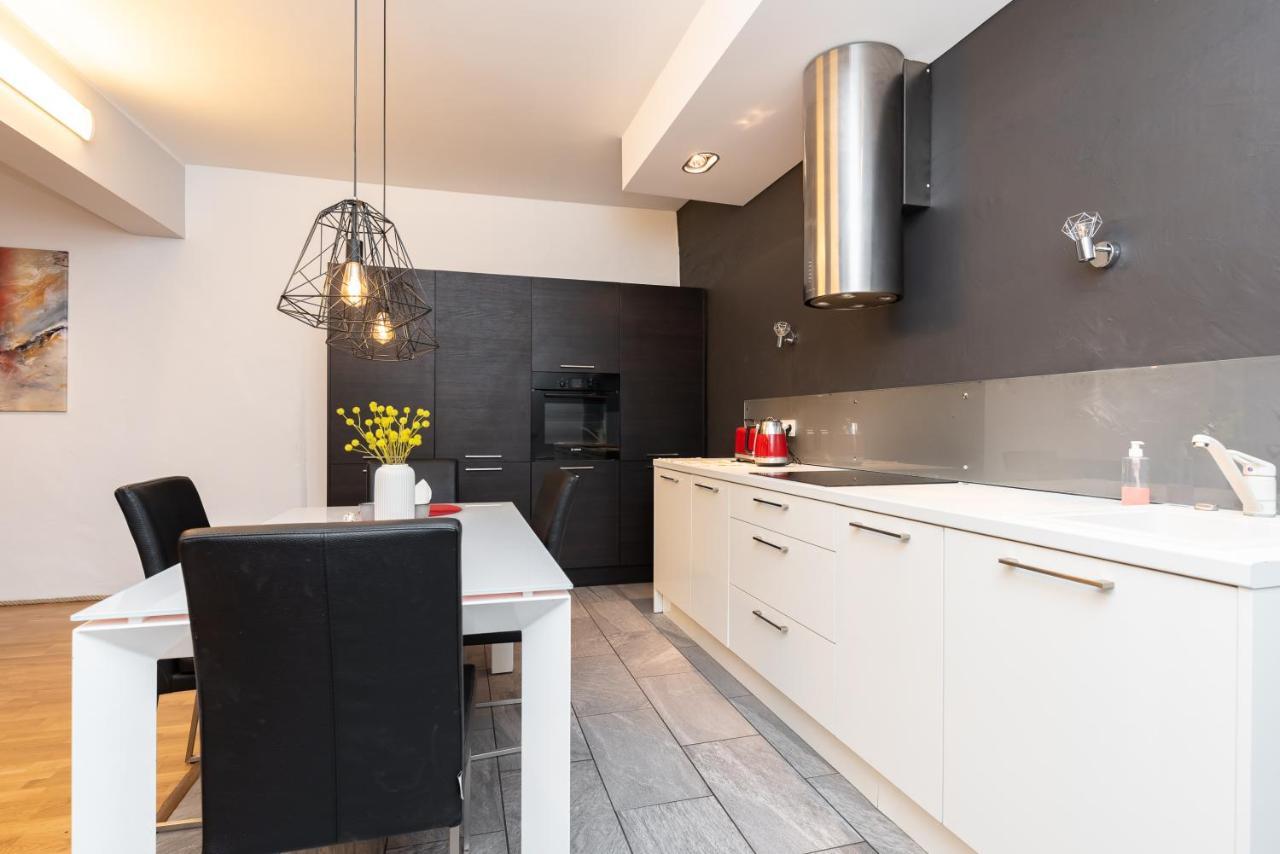 Stylish Apartment With Parking In Telliskivi Tallinn Exterior photo