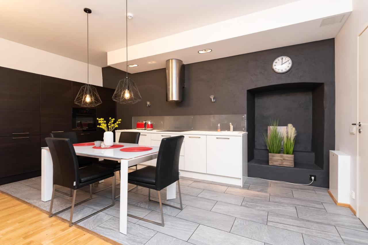 Stylish Apartment With Parking In Telliskivi Tallinn Exterior photo