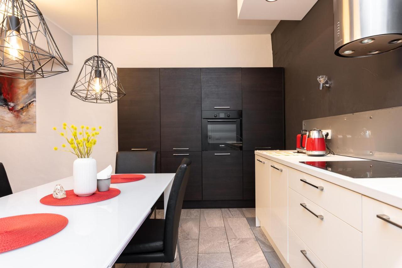 Stylish Apartment With Parking In Telliskivi Tallinn Exterior photo
